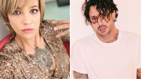 Asia argento modella di nudo. Asia Argento e Fabrizio Corona infiammano così i fan su ...