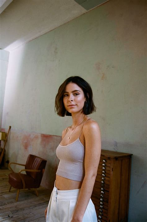 Ich war vielleicht drei oder vier jahre alt, erinnert sie sich, da haben wir im urlaub in italien immer das lied volare gehört. Lena Meyer-Landrut - Personal Pics 11/30/2018