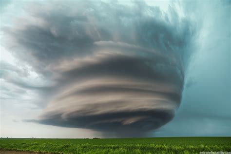 Find gifs with the latest and newest hashtags! Mike Hollingshead : des tornades en Cinemagraph
