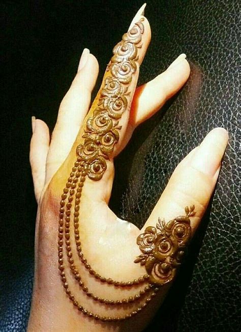 The description of download fancy mehandi design gallery 2.0 apk. Pin by AnZah MaLik on fingers mehndi design | Simple henna ...