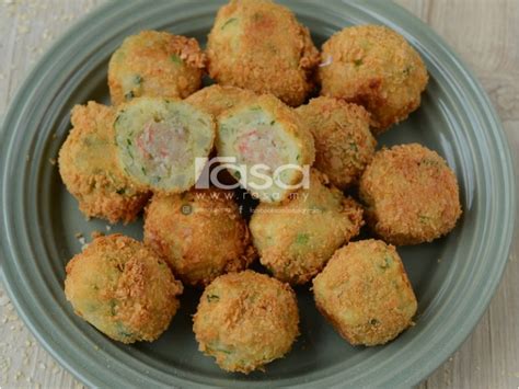 Buat Sendiri Bebola Kentang Inti Isi Ayam Dengan Cara ...