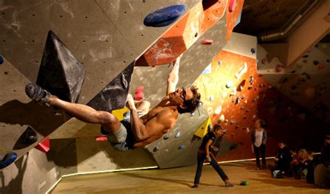 Wer mit dem bouldern beginnt hat meistens zu erst spass und ist von dieser einmaligen sportart begeistert. Bouldercup-Bayreuth: Was für ein Bizeps-Spektakel! - News ...