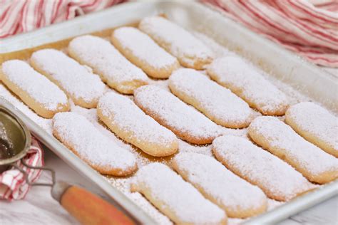 A bit of lemon zest in the batter make them aromatic and bright, but not outright. Italian Lady Fingers Recipe / Lady Finger Cookies Recipe ...