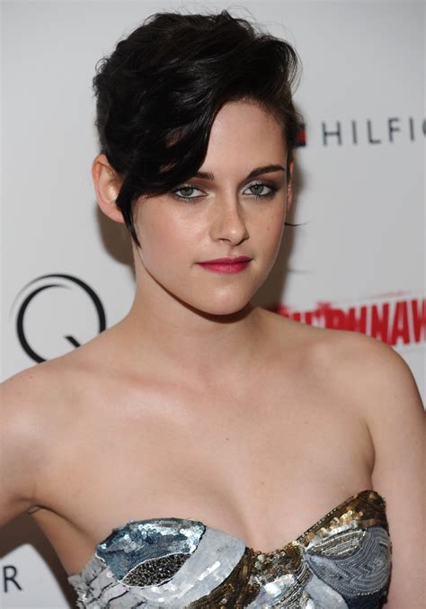 Spray the front sections with hairspray to lay down any fly aways. Amazing Beauty Teen Hairstyles 2011 | Hair Studio