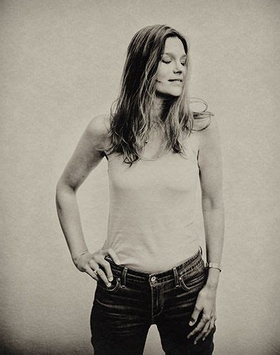 She educated many violinist who became. Violin Player Janine jansen Gregor Servais Photography ...