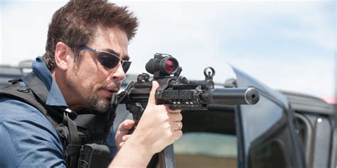 A főszereplők emily blunt, benicio del toro, josh brolin és jon bernthal. Sicario - A bérgyilkos / Sicario (2015) - Lisztes ...