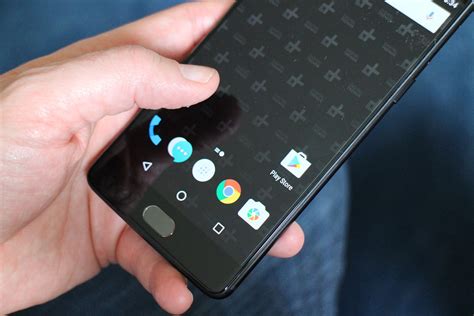 Fix for scary OnePlus 5 911-call issue reportedly draining ...