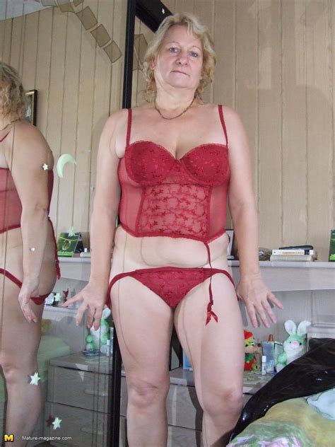 Thank you for submitting your comment! Mature Rosi loves to get naked and show us all