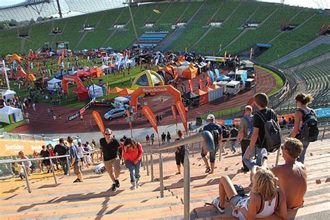 In unserer filiale in münchen findest du hochwertige laufschuhe von marken wie on, adidas, nike oder asics. Sport Scheck Outdoor Festival 2010 im Olympiastadion ...