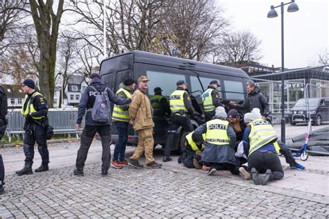 Operasjonssentralen i oslo skriver om hendelser i kommunene oslo, asker og bærum besvarer ikke henvendelser her ☎. Sian planlegger markering i Oslo øst - bydelsutvalget ...