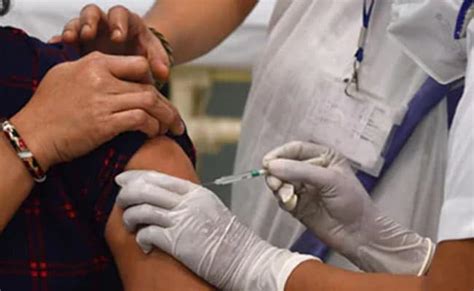 Covid vaccination guidelines for frontline healthcare workers. Vaccination Registration - Around 1.33 Crore Apply For ...