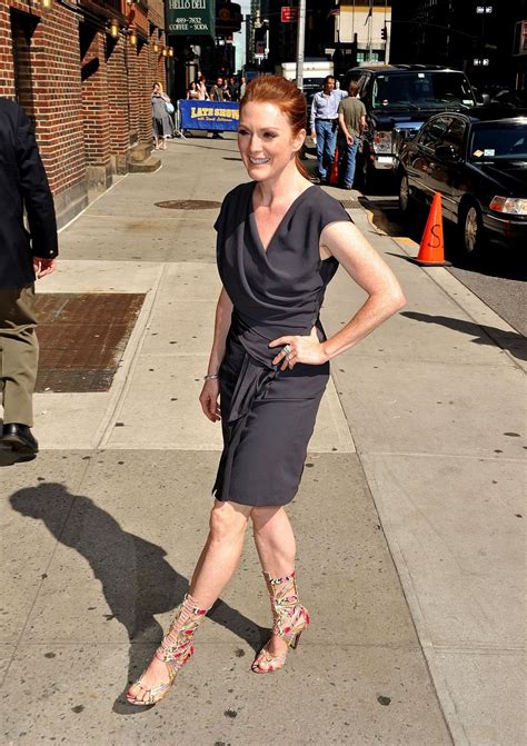 Prolific in film since the early 1990s, she is especially known for her portrayals of emotionally troubled women in both independent and blockbuster films. feet-pies de papopie: julianne moore