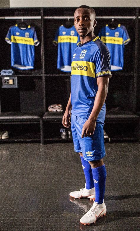 Check out this fantastic collection of cape town wallpapers, with 44 cape town background images for your desktop, phone or tablet. Cape Town City 2018-19 Umbro Home Kit | 18/19 Kits ...