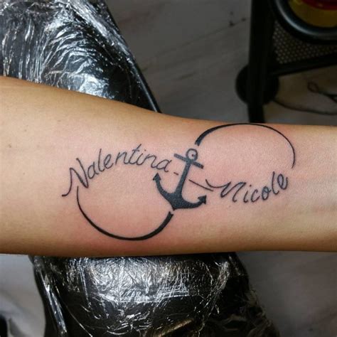 For that reason, it's often chosen by couples to represent everlasting love. Infinity Symbol Tattoos With Names