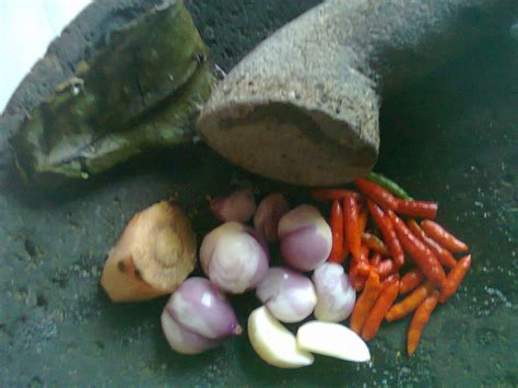Tumis bawang merah, bawang putih sampai harum. Jangan Ndeso Tahu Tempe - Resep Sayur Cabe Tahu Tempe ...