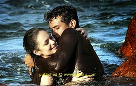 Malaysian film, theater and tv actor. Lagi 3 foto XXXX Remy Ishak dan Izara Aishah di tepi laut ...