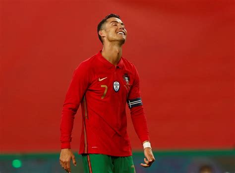 Portugal realiza hoje derradeiro treino antes do jogo contra a hungria. O onze provável de Portugal para o jogo com a Hungria ...