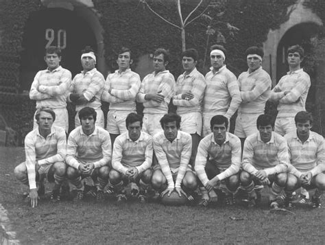 Reprise de l'actualité internationale avec une coupe du monde décisive pour la qualification olympique. Photo de classe Equipe Fanion de 1970, Racing Club De ...