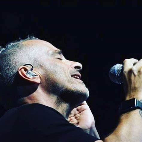 Ti raccontiamo tutto su amori e successi della figlia di eros e michelle hunziker. Chi è Eros Ramazzotti: Età, Altezza, Peso, Instagam ...