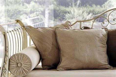 I cuscini da divano giocano un ruolo molto importante, in quanto sono un elemento decorativo i cuscini da divano sono perfetti per rendere più accogliente il nostro soggiorno e senza dubbio. Cuscini per divani: un tocco decorativo in casa