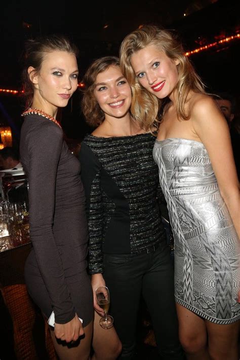 Toni garrn net worth, karlie kloss, alex pettyfer, family. Pin on Modelling