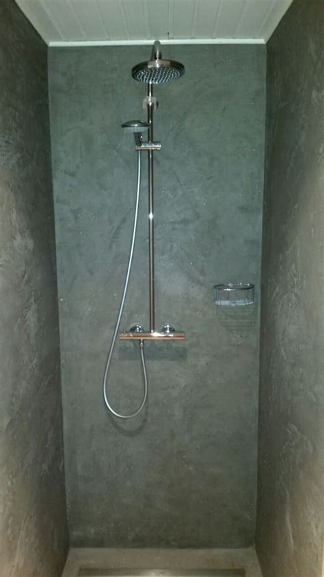 Unser ratgeber zeigt, welche verschiedenen möglichkeiten es für ein badezimmer ohne fliesen gibt, wie die. Eine Dusche ohne Fliesen? Fugenlos? Das ist möglich: Mit ...