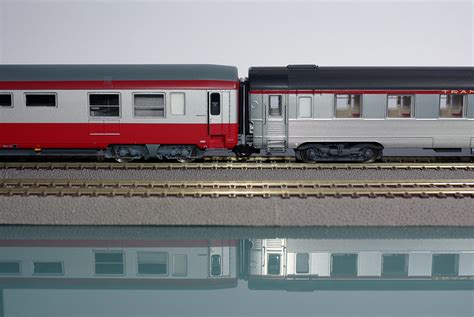 H0 modelschaal 1:87 (rail 16,5 mm). Gril Express (LS Models) vs A8uj "Mistral 56" (LS Models ...