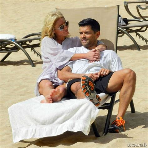 At a height of 5 feet 8 inches, or 172.72cm tall, mark consuelos is taller than 17.4% and smaller than 82.59% of all males in our height database. kelly-ripa-mark-consuelos | Kelly ripa, Kelly ripa mark ...