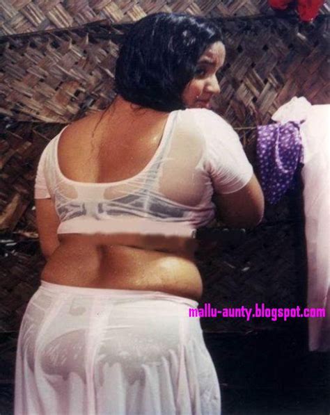 Kerala malayali women aunties : India Hot Hot Hot