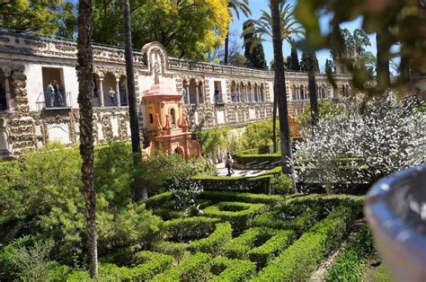 Seville, fl real estate trends. Real Alcázar van Sevilla | Tips van locals voor Sevilla ...