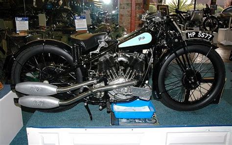 The japanese largely abandoned the v for a race engine. Pin on Classic Motorcycles