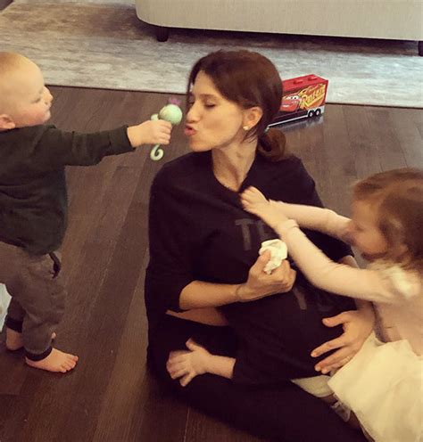 Not even three hours after announcing a long breather from instagram, the wife of alec baldwin returned to the almost right after saying she was taking a break, hilaria returned to insta with pics of an evening meditation with three of her kids, as well as shots of. Hilaria Baldwin Instagram: Alec's wife poses without ...