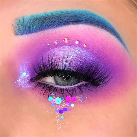 Switching lives with jeffree star. Jeffree Star Cosmetics on Instagram: "MAGIC DUST We are getting some major unicorn vibes from th ...