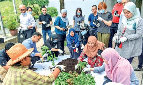 7,445 likes · 121 talking about this. Yayasan Sime Darby launches Huluran Kasih volunteer programme