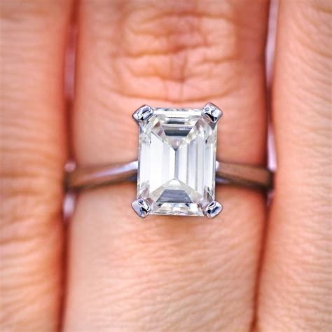 2.00 Carat VVS2 Emerald Cut Natural Diamond Platinum Ring
