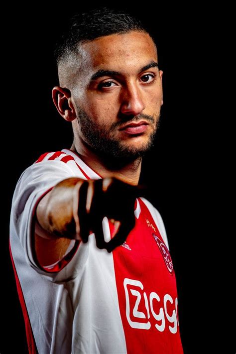 Hakim ziyech explica su fichaje por el chelsea. Hakim Ziyech doet alles op gevoel: 'Veel neppe figuren in ...