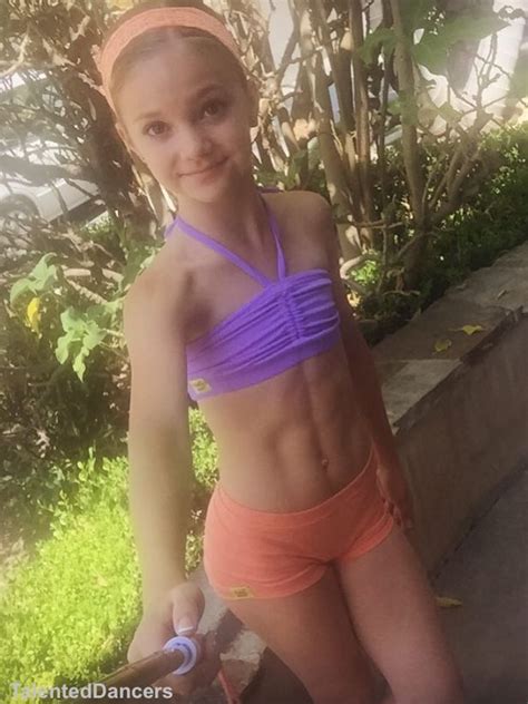 Petite lol nud / wow girls : 31 best images about Little girls with abs on Pinterest