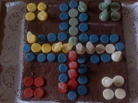 Check spelling or type a new query. Zwei verschiedene Mensch ärgere dich nicht -Kuchen