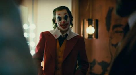Disregarded by society, fleck begins a slow descent into madness as he transforms into the criminal mastermind known as the joker. Joker Received An 8 Minute Standing Ovation At Venice ...