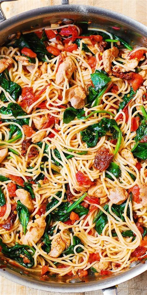 14 · 30 minutes · tomato spinach chicken spaghetti from iamhomesteader.com | one bite of this spaghetti is tossed in a fresh and flavorful sauce with pieces of juicy chicken. Tomato Spinach Chicken Spaghetti with Garlic | Summer ...