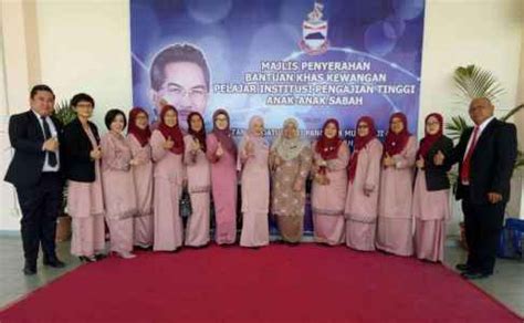 Menerusi kenyataan medianya, upnm menerima sumbangan bantuan zakat daripada bank islam malaysia berhad (bimb). Majlis Penyerahan Bantuan Khas Kewangan Anak-Anak Sabah