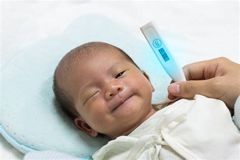 Wenn man fieber durch medikamente oder äußere kühlung senkt, schwächt man das körpereigene abwehrsystem. Fieber bei Babys und was Sie wissen sollten » Babywiege ...