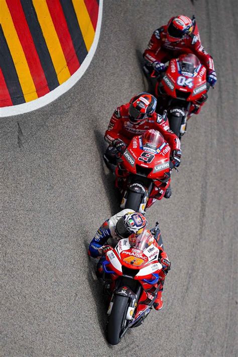 How then do the f1s have significantly faster lap speeds than the bikes? MotoGP #GermanGP 🇩🇪 2019 :: JM43 vs DP9 vs AD04 | Motogp ...