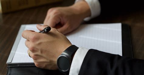 Draft kontrak kerja proyek it. Tips dan Strategi Membuat Surat Pengunduran Diri yang Lebih Profesional - Berkarir.id