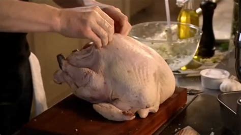 Using dijon mustard to tenderize and marinate provides the dish with the perfect kick to the beef. Gordon Ramsay - Christmas Turkey with Gravy - YouTube