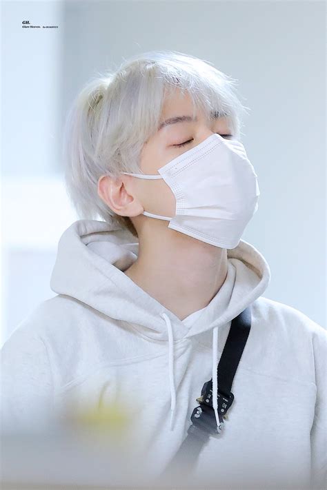 Exo's baekhyun seems to have changed his hair color a ridiculous amount of times in a short period, and netizens have finally discovered why. EXO Baekhyun's New White Hair Is So Brilliant Even Non ...