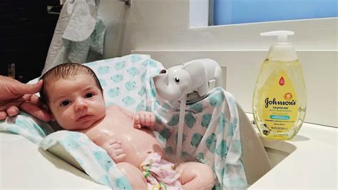 Jessica zablan, owner of the birth & baby company, tells romper in an interview that it is absolutely safe to give your baby a bath in the sink, which is the perfect size for a baby, and can also. 5 Tips for Bathing Your Newborn Baby