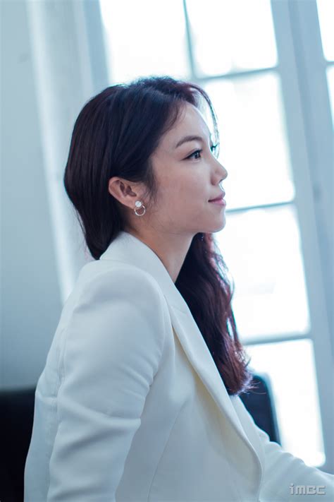 전효성, 서울패션위크 런웨이에서 모델포스 뽐내 화보. 人스타 무결점 여신자태 김옥빈의 화보 ③