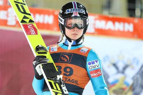 Maren lundby (nacida el 7 de septiembre de 1994) es una saltadora de esquí noruega. Maren Lundby szykowana do skoków na mamuciej skoczni ...