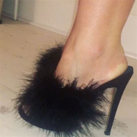 Shoespie.com shows fashion collections of current wedge heel bedroom slippers. NEW STYLE ALERT 😍 Our BELLA marabou feather mules in ...